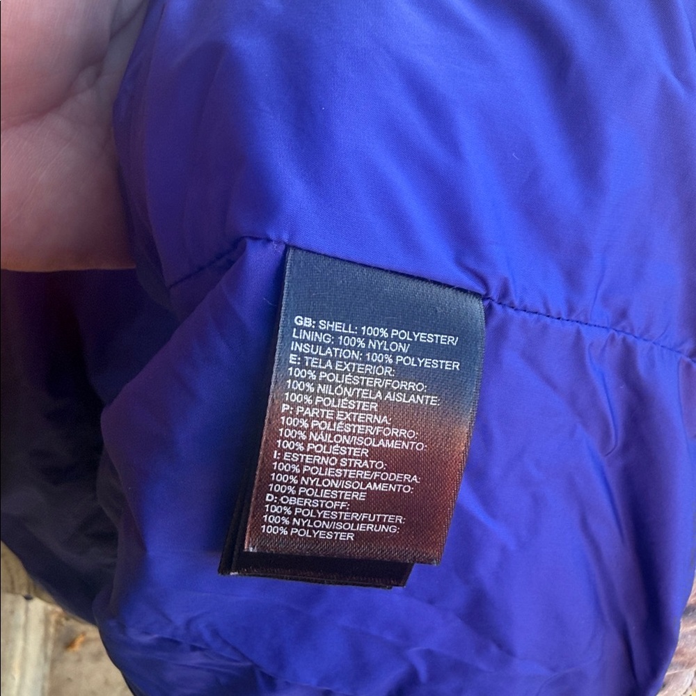 The North Face Ladies S Quilted Gray Light Puffer Jacket lined w/purple - Picture 9 of 12